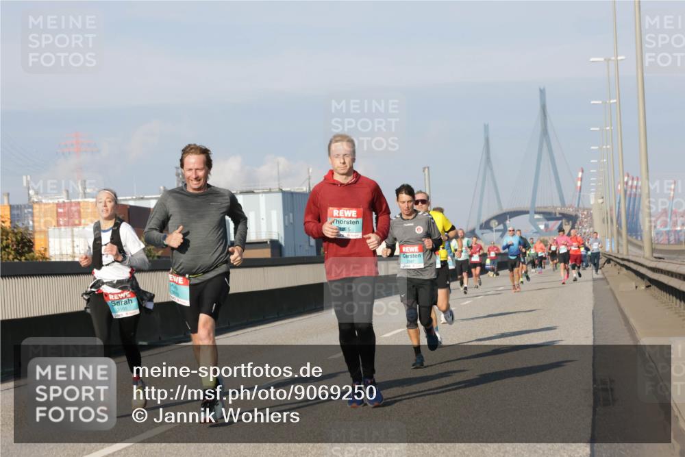 03.10.2025 - Köhlbrandbrückenlauf Jannik Wohlers http://msf.ph/oto/9069250 03.10.2025 09:48:20 Position 3 3165, 1225, 2587 meine-sportfotos.de