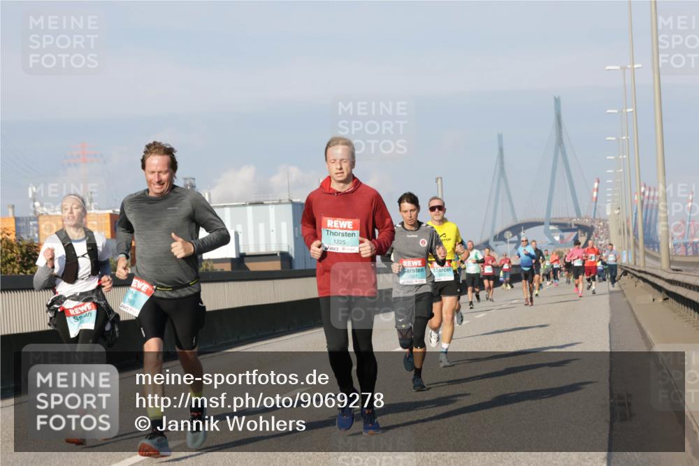 03.10.2025 - Köhlbrandbrückenlauf Jannik Wohlers http://msf.ph/oto/9069278 03.10.2025 09:48:20 Position 3 1225 meine-sportfotos.de