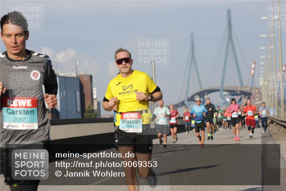 03.10.2025 - Köhlbrandbrückenlauf Jannik Wohlers http://msf.ph/oto/9069353 03.10.2025 09:48:23 Position 3 2587, 3331 meine-sportfotos.de