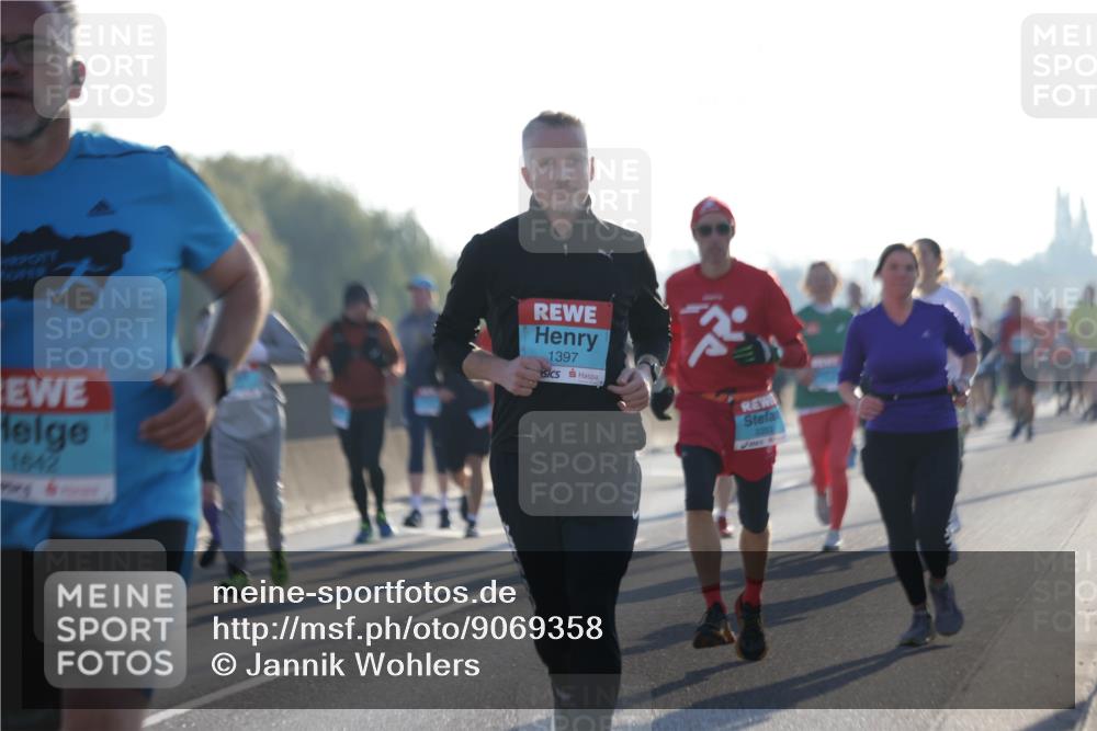 03.10.2025 - Köhlbrandbrückenlauf Jannik Wohlers http://msf.ph/oto/9069358 03.10.2025 09:17:00 Position 3 1642, 1397, 3353 meine-sportfotos.de