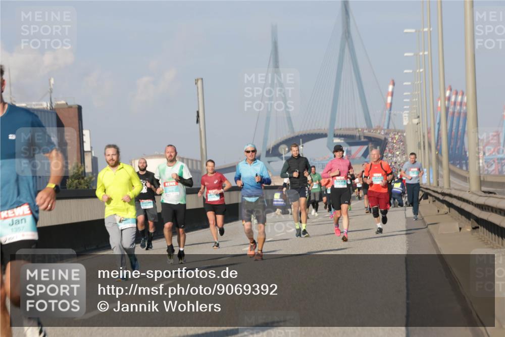 03.10.2025 - Köhlbrandbrückenlauf Jannik Wohlers http://msf.ph/oto/9069392 03.10.2025 09:48:25 Position 3 1357, 3444 meine-sportfotos.de