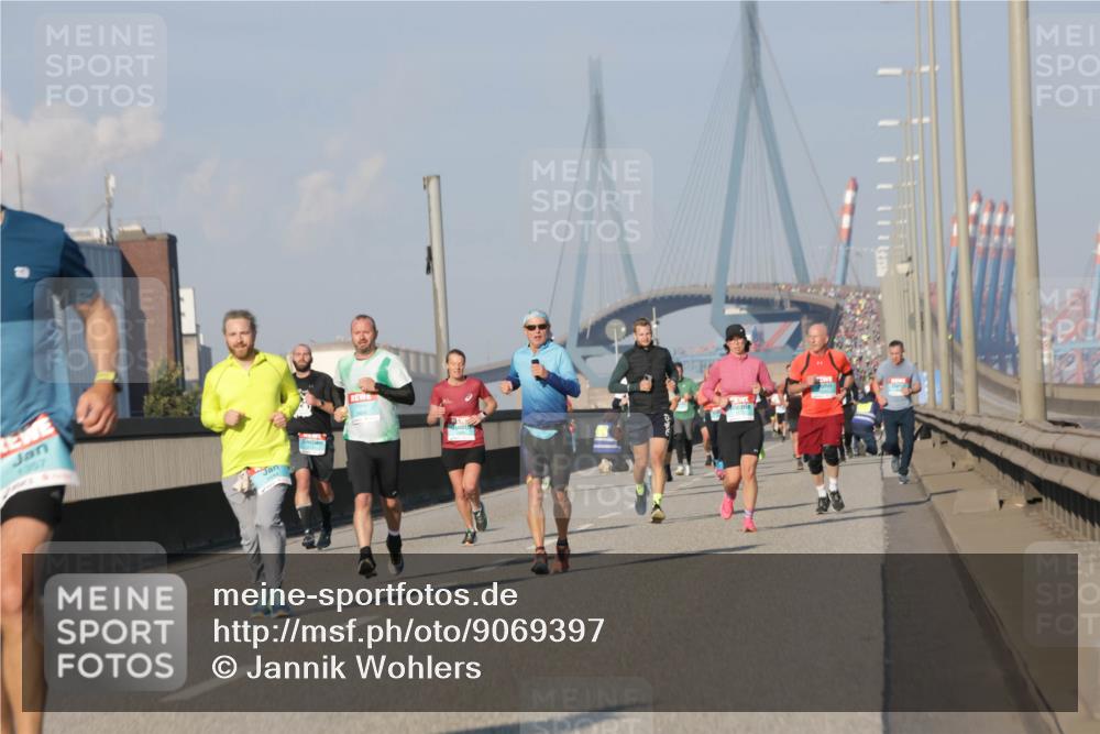 03.10.2025 - Köhlbrandbrückenlauf Jannik Wohlers http://msf.ph/oto/9069397 03.10.2025 09:48:25 Position 3 1357 meine-sportfotos.de