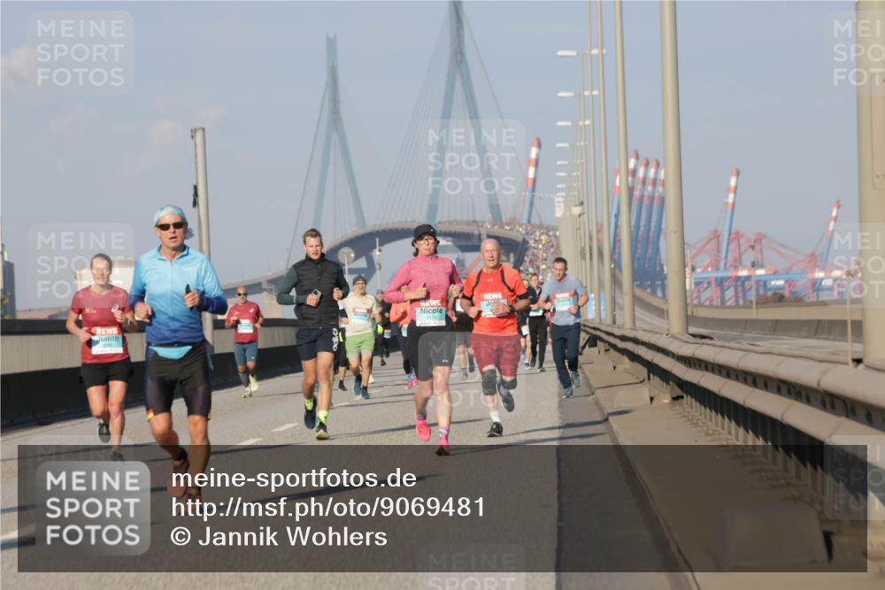 03.10.2025 - Köhlbrandbrückenlauf Jannik Wohlers http://msf.ph/oto/9069481 03.10.2025 09:48:29 Position 3 14 meine-sportfotos.de