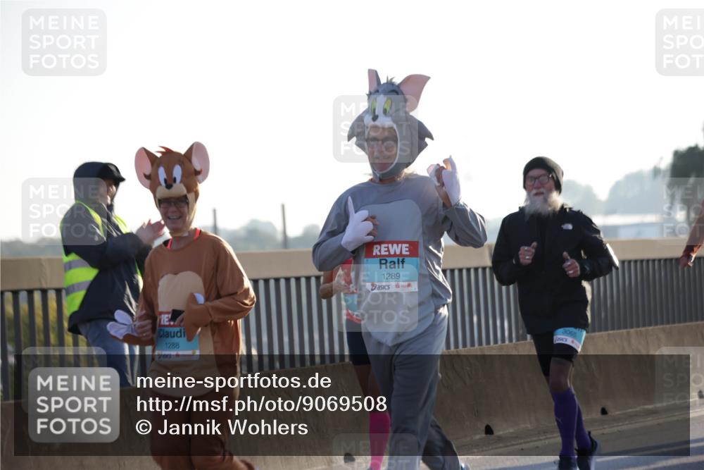 03.10.2025 - Köhlbrandbrückenlauf Jannik Wohlers http://msf.ph/oto/9069508 03.10.2025 09:17:05 Position 3 1288, 1289, 3065 meine-sportfotos.de