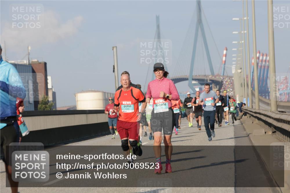 03.10.2025 - Köhlbrandbrückenlauf Jannik Wohlers http://msf.ph/oto/9069523 03.10.2025 09:48:33 Position 3 3305, 1123 meine-sportfotos.de