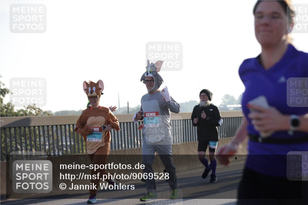 03.10.2025 - Köhlbrandbrückenlauf Jannik Wohlers http://msf.ph/oto/9069528 03.10.2025 09:17:05 Position 3 7, 1288, 1289 meine-sportfotos.de