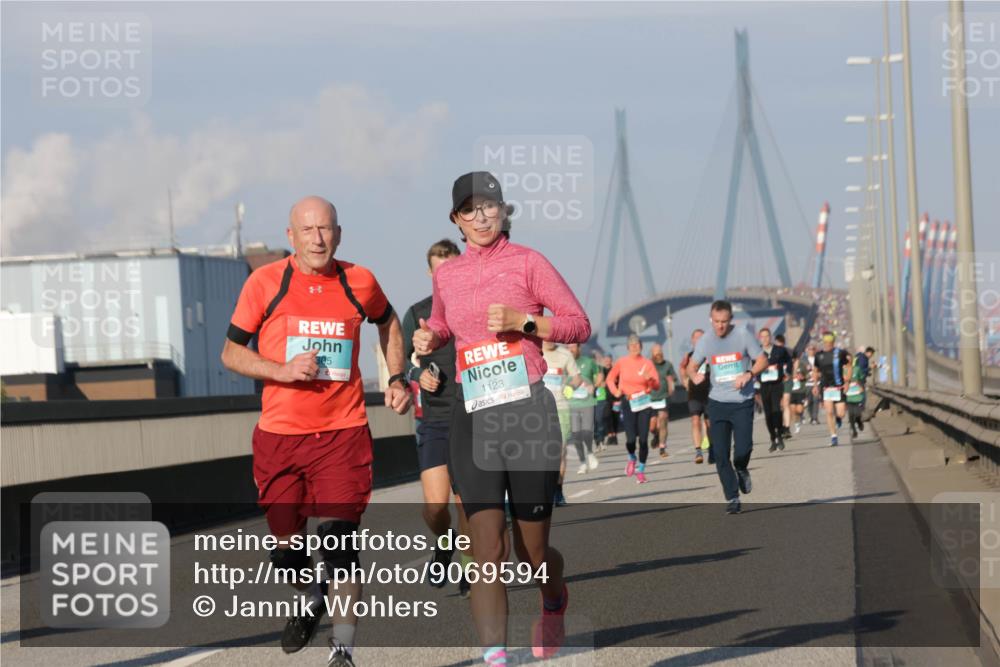 03.10.2025 - Köhlbrandbrückenlauf Jannik Wohlers http://msf.ph/oto/9069594 03.10.2025 09:48:35 Position 3 305, 1123 meine-sportfotos.de
