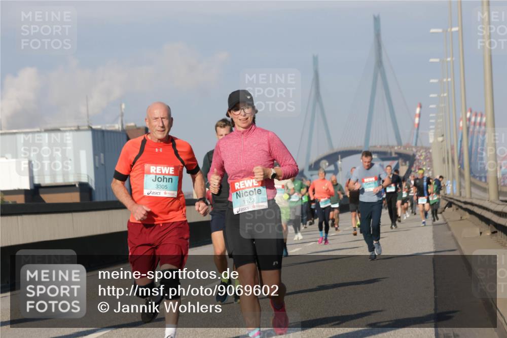 03.10.2025 - Köhlbrandbrückenlauf Jannik Wohlers http://msf.ph/oto/9069602 03.10.2025 09:48:35 Position 3 3305, 1123 meine-sportfotos.de