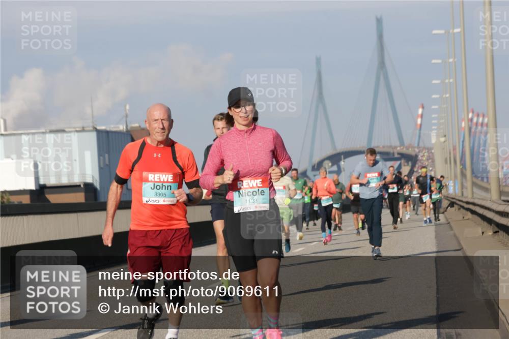 03.10.2025 - Köhlbrandbrückenlauf Jannik Wohlers http://msf.ph/oto/9069611 03.10.2025 09:48:35 Position 3 3305, 1123 meine-sportfotos.de