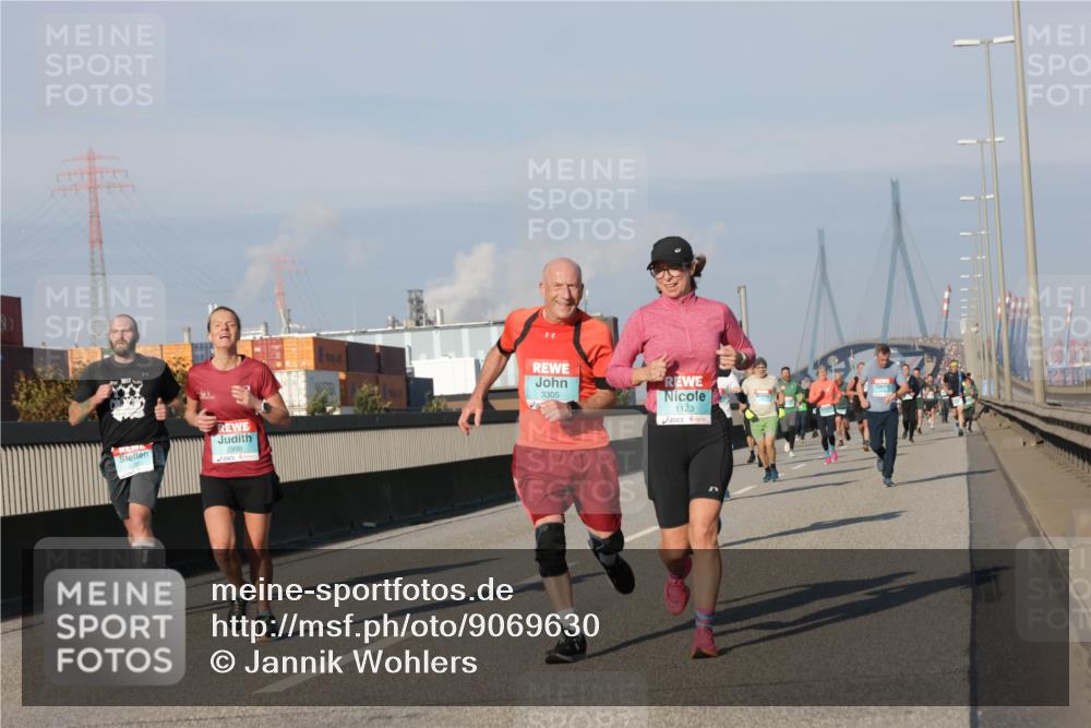 03.10.2025 - Köhlbrandbrückenlauf Jannik Wohlers http://msf.ph/oto/9069630 03.10.2025 09:48:36 Position 3 3305, 1123 meine-sportfotos.de