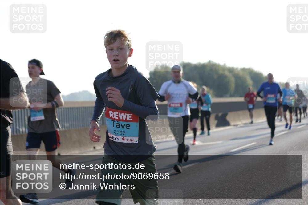 03.10.2025 - Köhlbrandbrückenlauf Jannik Wohlers http://msf.ph/oto/9069658 03.10.2025 09:17:08 Position 3 3707 meine-sportfotos.de