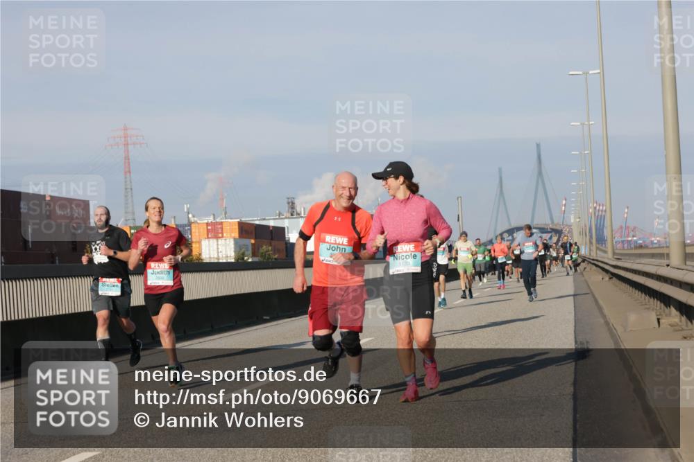 03.10.2025 - Köhlbrandbrückenlauf Jannik Wohlers http://msf.ph/oto/9069667 03.10.2025 09:48:37 Position 3 1123 meine-sportfotos.de