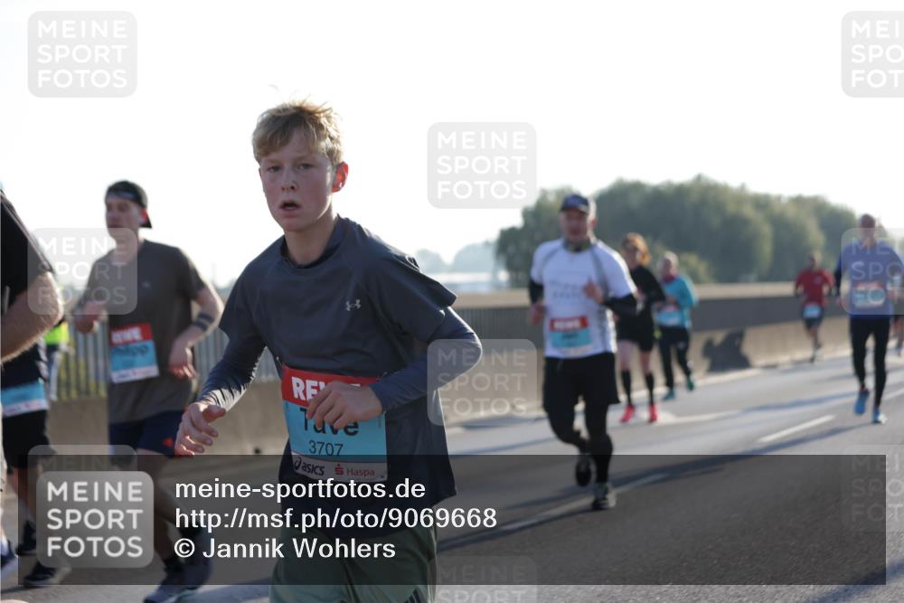 03.10.2025 - Köhlbrandbrückenlauf Jannik Wohlers http://msf.ph/oto/9069668 03.10.2025 09:17:08 Position 3 3707 meine-sportfotos.de