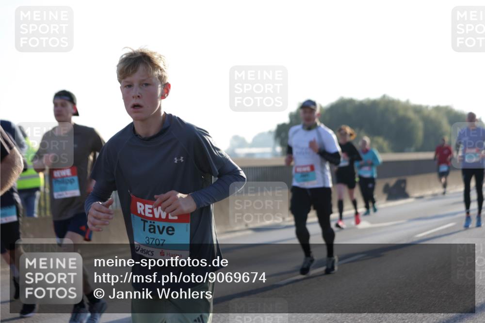 03.10.2025 - Köhlbrandbrückenlauf Jannik Wohlers http://msf.ph/oto/9069674 03.10.2025 09:17:08 Position 3 3707 meine-sportfotos.de