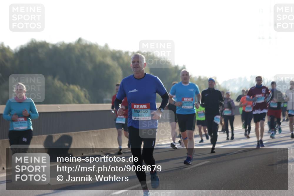03.10.2025 - Köhlbrandbrückenlauf Jannik Wohlers http://msf.ph/oto/9069679 03.10.2025 09:17:09 Position 3 3679 meine-sportfotos.de
