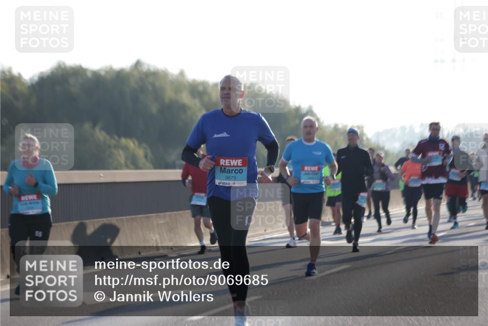 03.10.2025 - Köhlbrandbrückenlauf Jannik Wohlers http://msf.ph/oto/9069685 03.10.2025 09:17:09 Position 3 3679, 3459, 55 meine-sportfotos.de