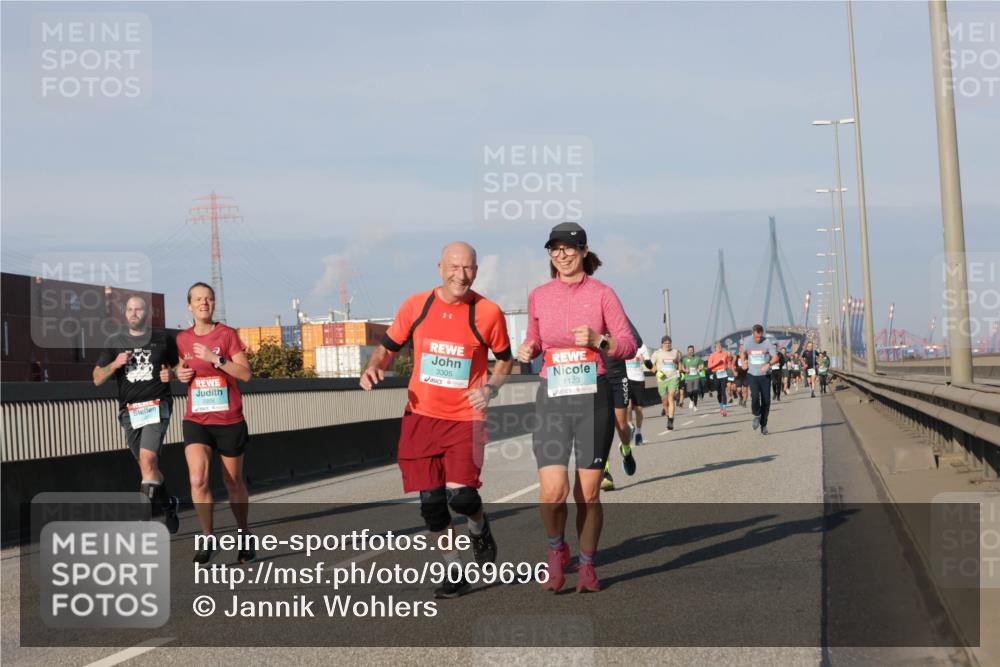 03.10.2025 - Köhlbrandbrückenlauf Jannik Wohlers http://msf.ph/oto/9069696 03.10.2025 09:48:37 Position 3 3305, 1123 meine-sportfotos.de