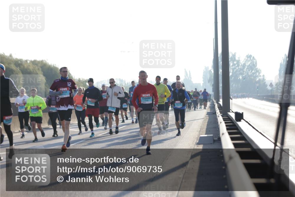 03.10.2025 - Köhlbrandbrückenlauf Jannik Wohlers http://msf.ph/oto/9069735 03.10.2025 09:17:13 Position 3 12, 1038 meine-sportfotos.de