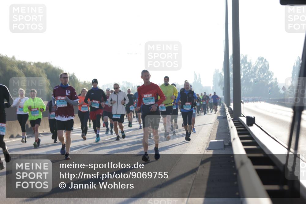03.10.2025 - Köhlbrandbrückenlauf Jannik Wohlers http://msf.ph/oto/9069755 03.10.2025 09:17:13 Position 3 2743, 12, 1038 meine-sportfotos.de