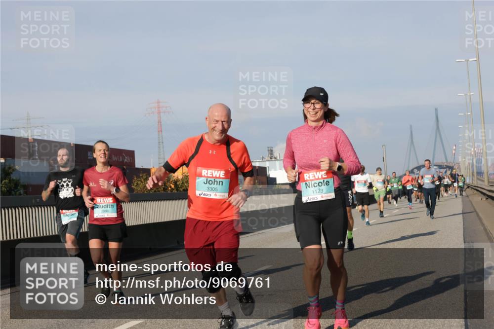 03.10.2025 - Köhlbrandbrückenlauf Jannik Wohlers http://msf.ph/oto/9069761 03.10.2025 09:48:38 Position 3 0800, 2998, 3305, 1123 meine-sportfotos.de