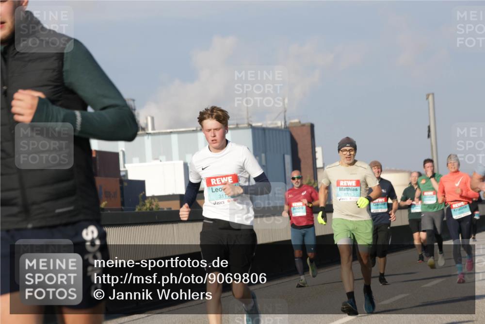 03.10.2025 - Köhlbrandbrückenlauf Jannik Wohlers http://msf.ph/oto/9069806 03.10.2025 09:48:40 Position 3 311, 1776 meine-sportfotos.de