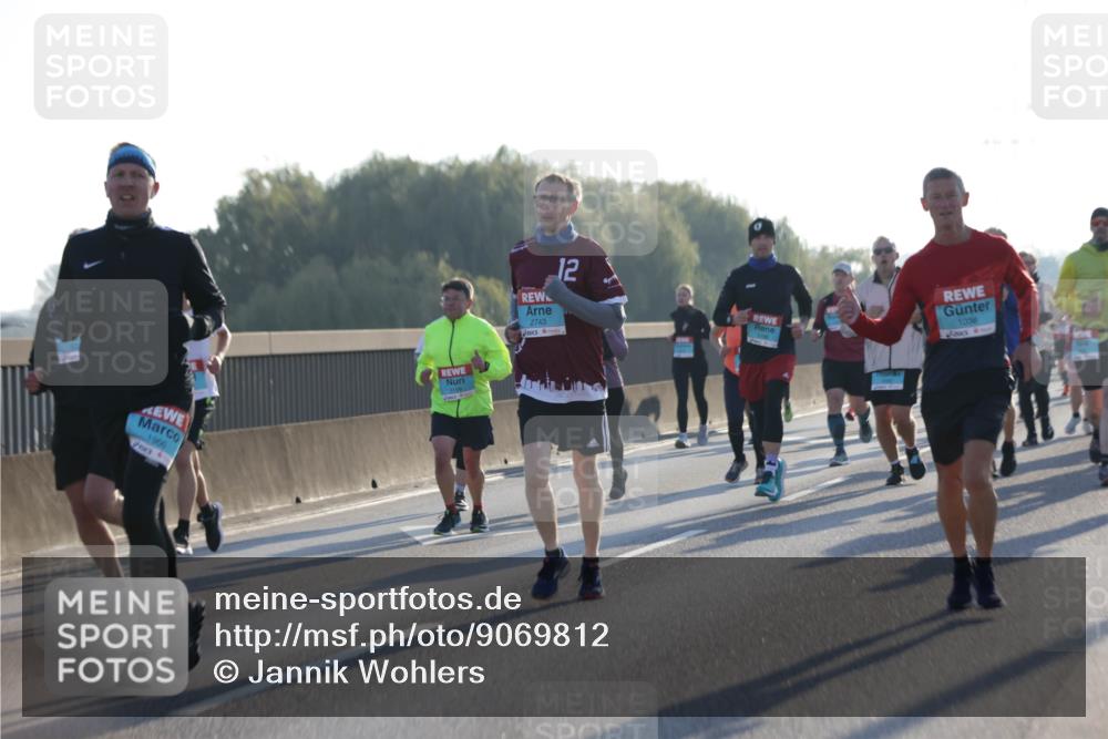 03.10.2025 - Köhlbrandbrückenlauf Jannik Wohlers http://msf.ph/oto/9069812 03.10.2025 09:17:15 Position 3 1966, 2743, 12, 1038 meine-sportfotos.de