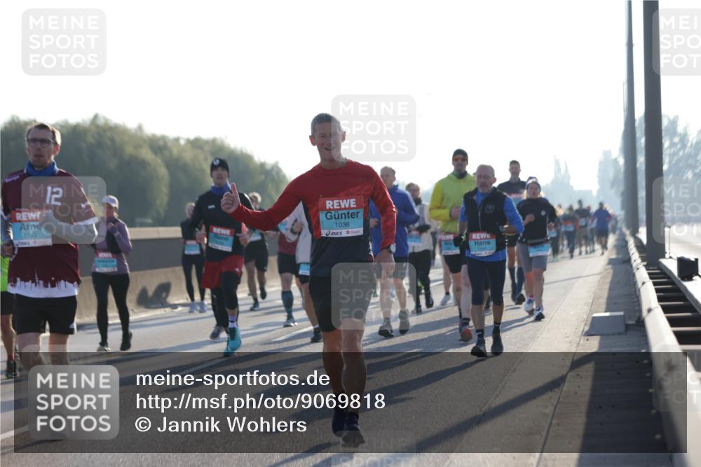 03.10.2025 - Köhlbrandbrückenlauf Jannik Wohlers http://msf.ph/oto/9069818 03.10.2025 09:17:15 Position 3 2743, 12, 1038 meine-sportfotos.de