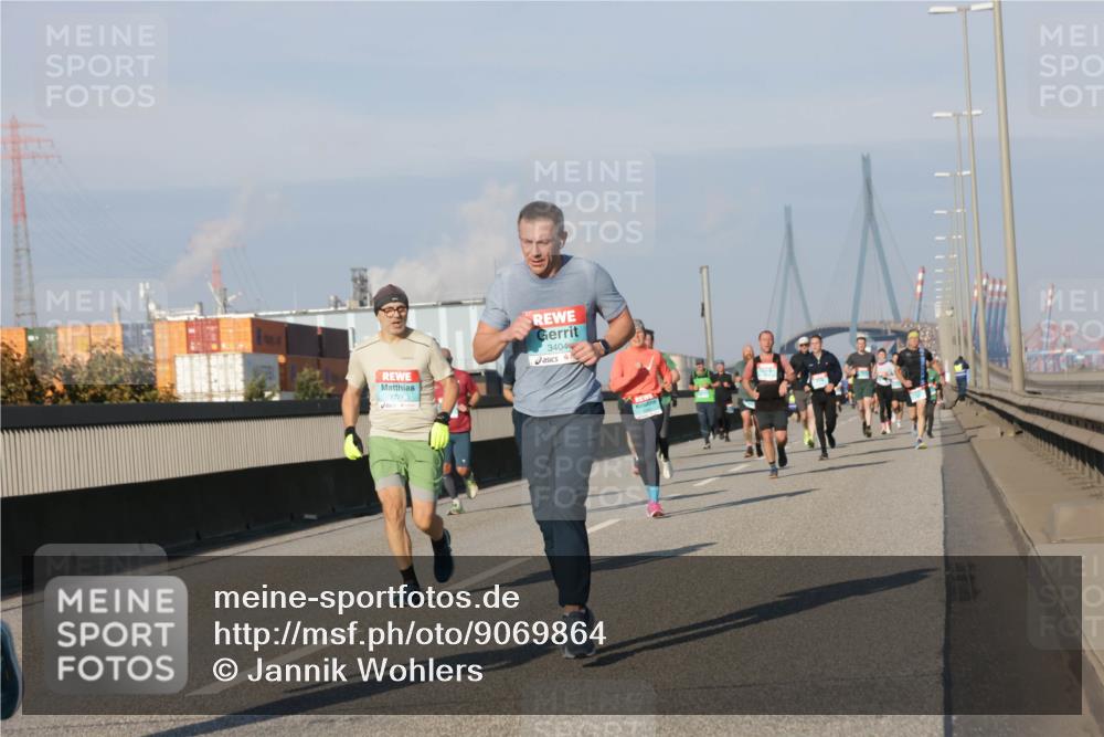 03.10.2025 - Köhlbrandbrückenlauf Jannik Wohlers http://msf.ph/oto/9069864 03.10.2025 09:48:43 Position 3 1776, 3404 meine-sportfotos.de