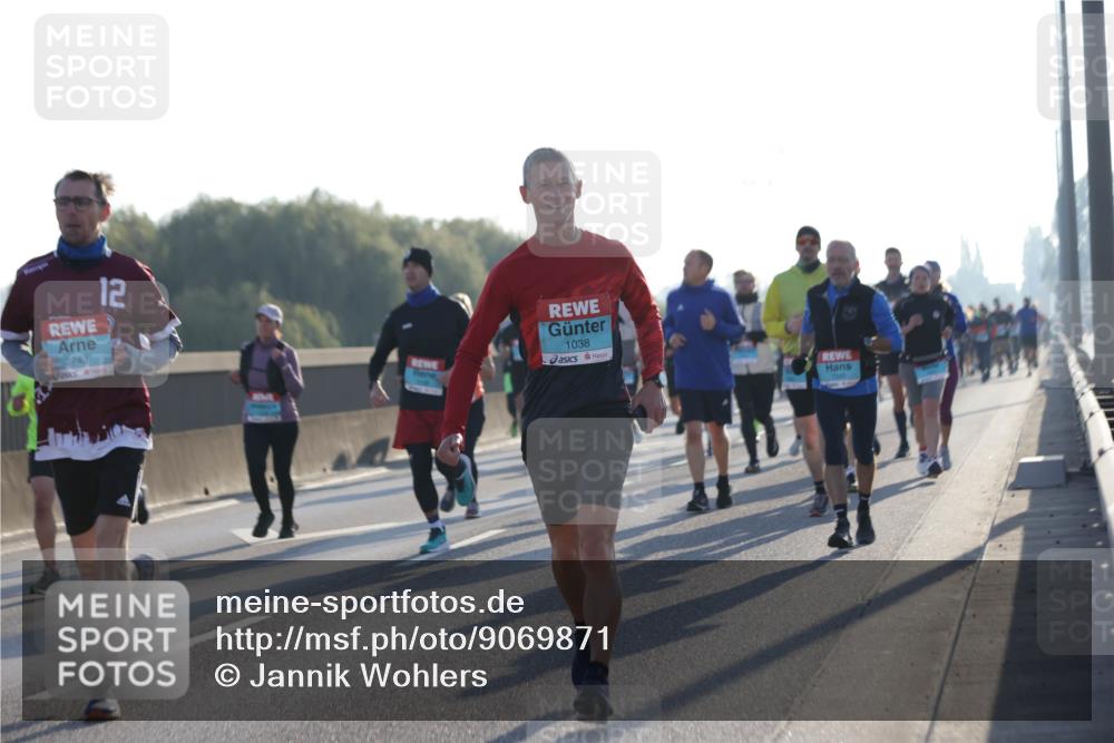 03.10.2025 - Köhlbrandbrückenlauf Jannik Wohlers http://msf.ph/oto/9069871 03.10.2025 09:17:16 Position 3 2743, 12, 1038 meine-sportfotos.de