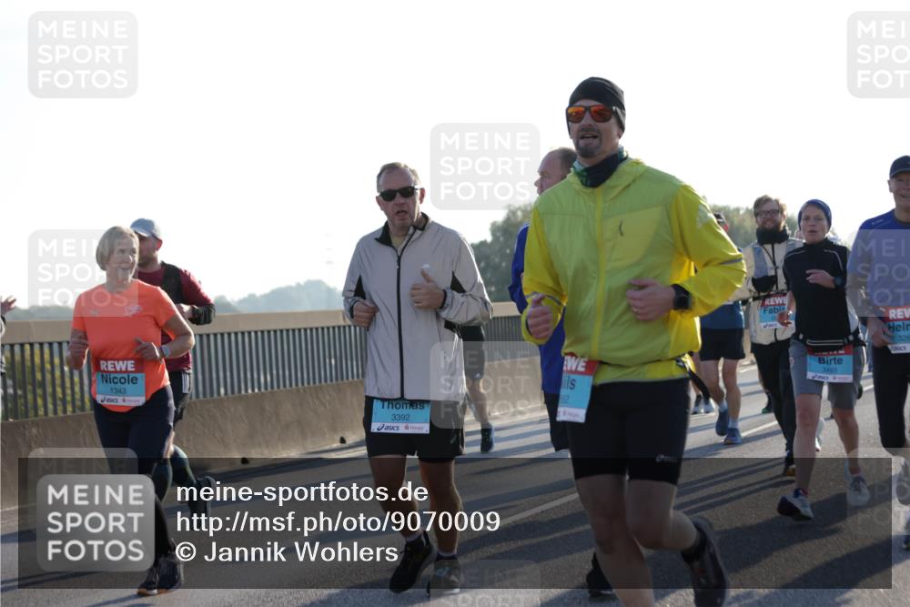 03.10.2025 - Köhlbrandbrückenlauf Jannik Wohlers http://msf.ph/oto/9070009 03.10.2025 09:17:20 Position 3 1343, 3392, 3493 meine-sportfotos.de