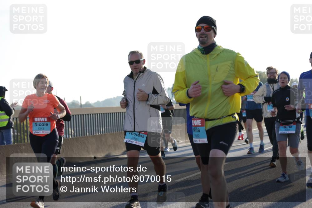 03.10.2025 - Köhlbrandbrückenlauf Jannik Wohlers http://msf.ph/oto/9070015 03.10.2025 09:17:21 Position 3 1343, 3392, 1662, 3493 meine-sportfotos.de