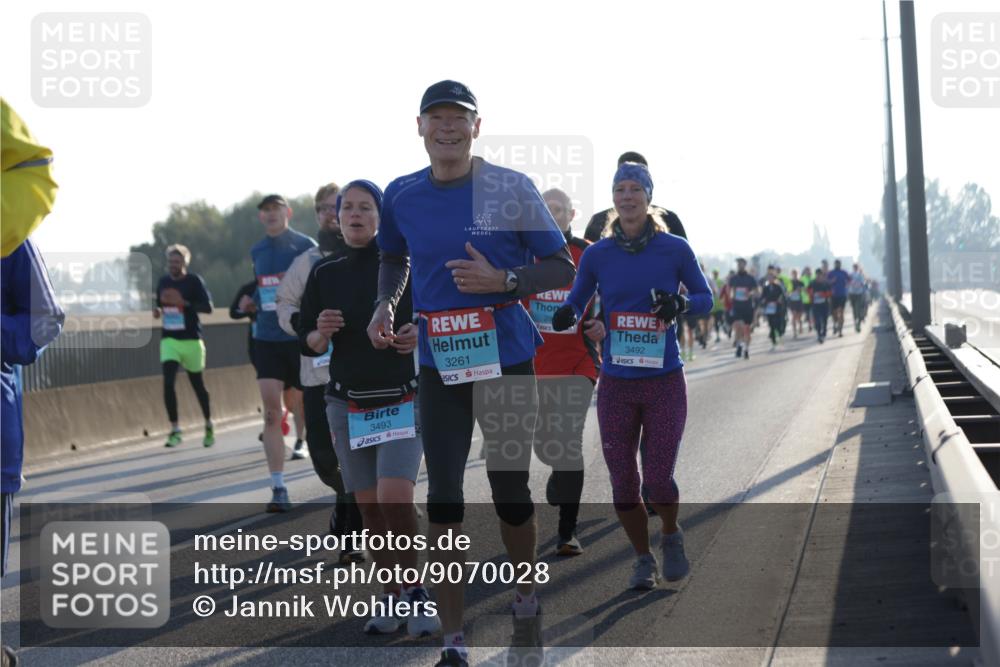 03.10.2025 - Köhlbrandbrückenlauf Jannik Wohlers http://msf.ph/oto/9070028 03.10.2025 09:17:21 Position 3 3493, 3261, 3492 meine-sportfotos.de