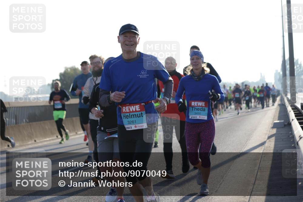 03.10.2025 - Köhlbrandbrückenlauf Jannik Wohlers http://msf.ph/oto/9070049 03.10.2025 09:17:22 Position 3 3261, 3492 meine-sportfotos.de