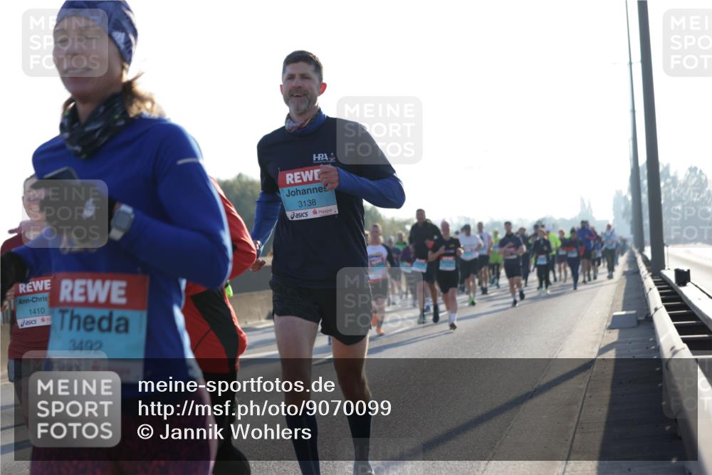 03.10.2025 - Köhlbrandbrückenlauf Jannik Wohlers http://msf.ph/oto/9070099 03.10.2025 09:17:23 Position 3 1410, 3492, 3138 meine-sportfotos.de