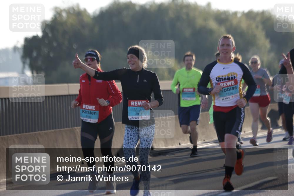03.10.2025 - Köhlbrandbrückenlauf Jannik Wohlers http://msf.ph/oto/9070142 03.10.2025 09:17:25 Position 3 3811, 3189, 1314 meine-sportfotos.de