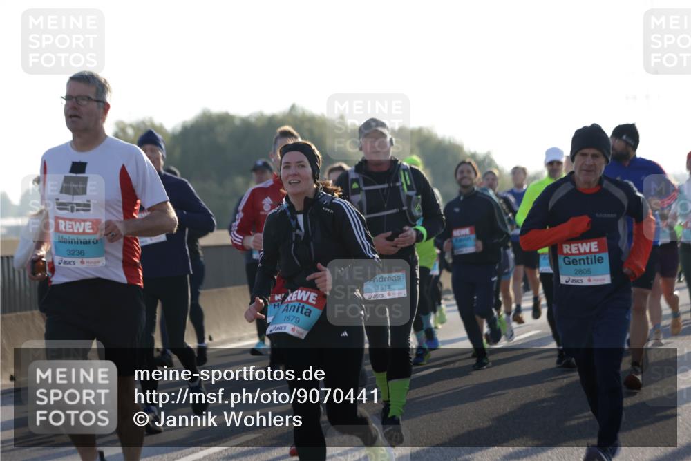 03.10.2025 - Köhlbrandbrückenlauf Jannik Wohlers http://msf.ph/oto/9070441 03.10.2025 09:17:33 Position 3 3236, 1679, 1512, 2805 meine-sportfotos.de