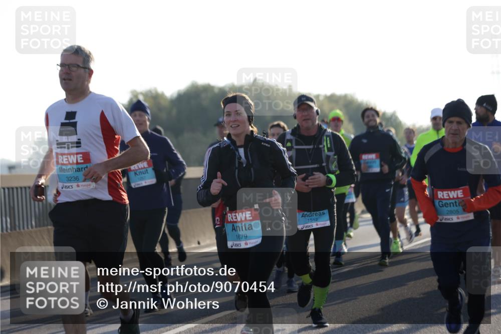 03.10.2025 - Köhlbrandbrückenlauf Jannik Wohlers http://msf.ph/oto/9070454 03.10.2025 09:17:33 Position 3 3236, 1679, 1512, 2805 meine-sportfotos.de