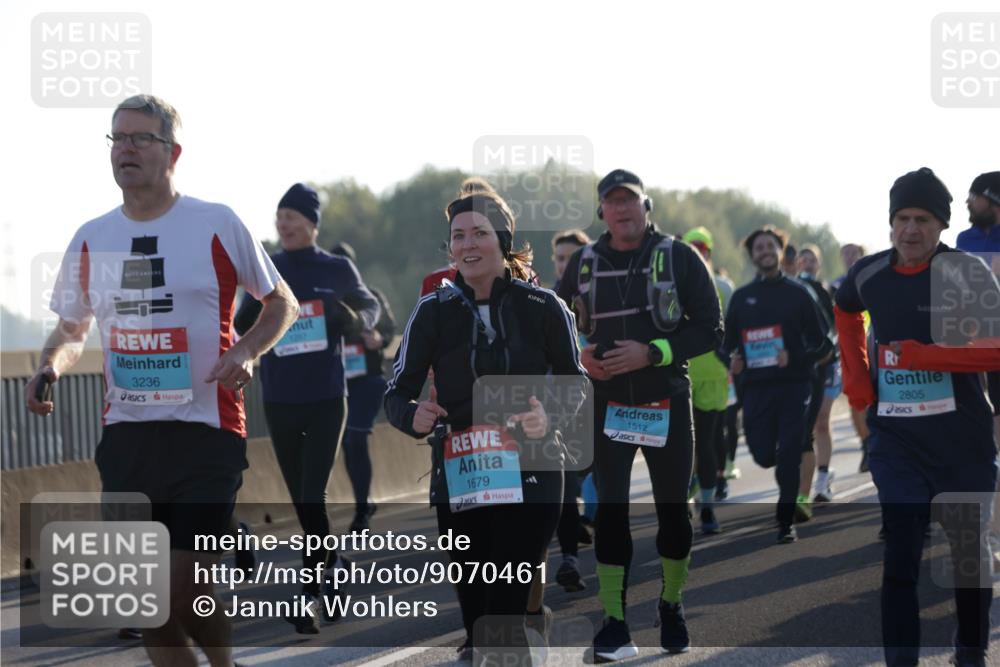 03.10.2025 - Köhlbrandbrückenlauf Jannik Wohlers http://msf.ph/oto/9070461 03.10.2025 09:17:33 Position 3 3236, 1679, 1512, 2805 meine-sportfotos.de