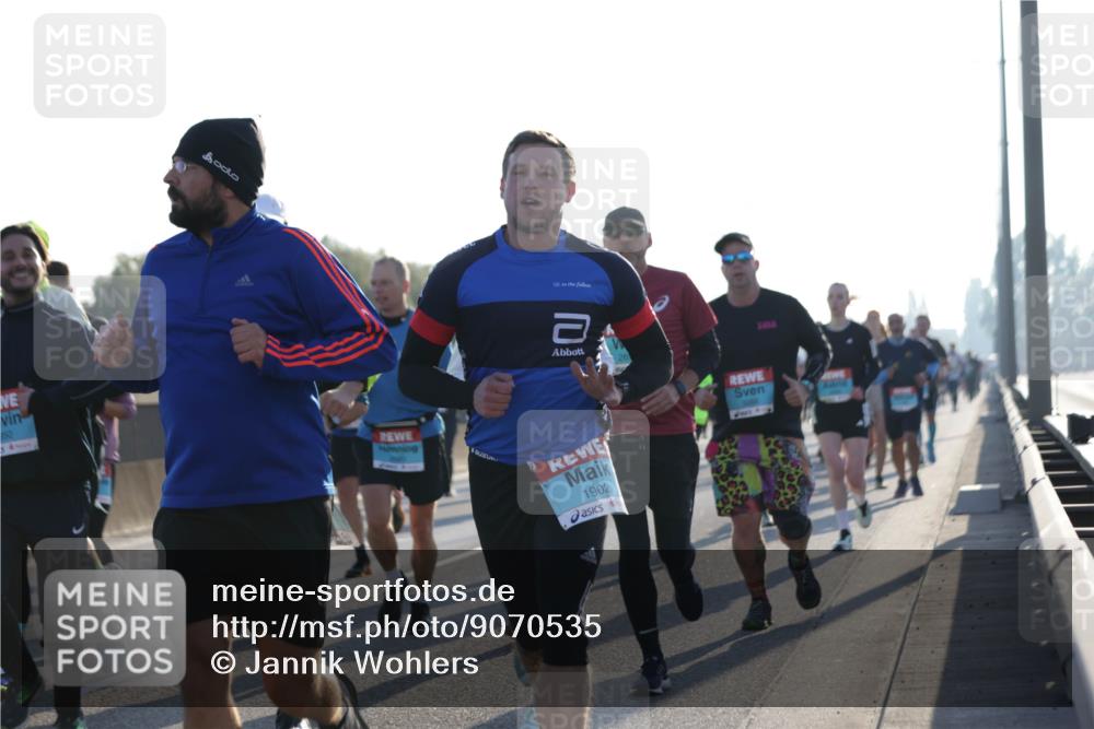 03.10.2025 - Köhlbrandbrückenlauf Jannik Wohlers http://msf.ph/oto/9070535 03.10.2025 09:17:36 Position 3 950, 1902 meine-sportfotos.de