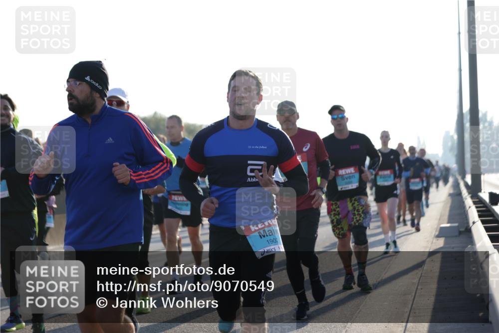 03.10.2025 - Köhlbrandbrückenlauf Jannik Wohlers http://msf.ph/oto/9070549 03.10.2025 09:17:36 Position 3 1902 meine-sportfotos.de