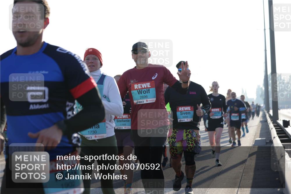 03.10.2025 - Köhlbrandbrückenlauf Jannik Wohlers http://msf.ph/oto/9070592 03.10.2025 09:17:37 Position 3 1902, 2696, 1730, 1169, 3268 meine-sportfotos.de