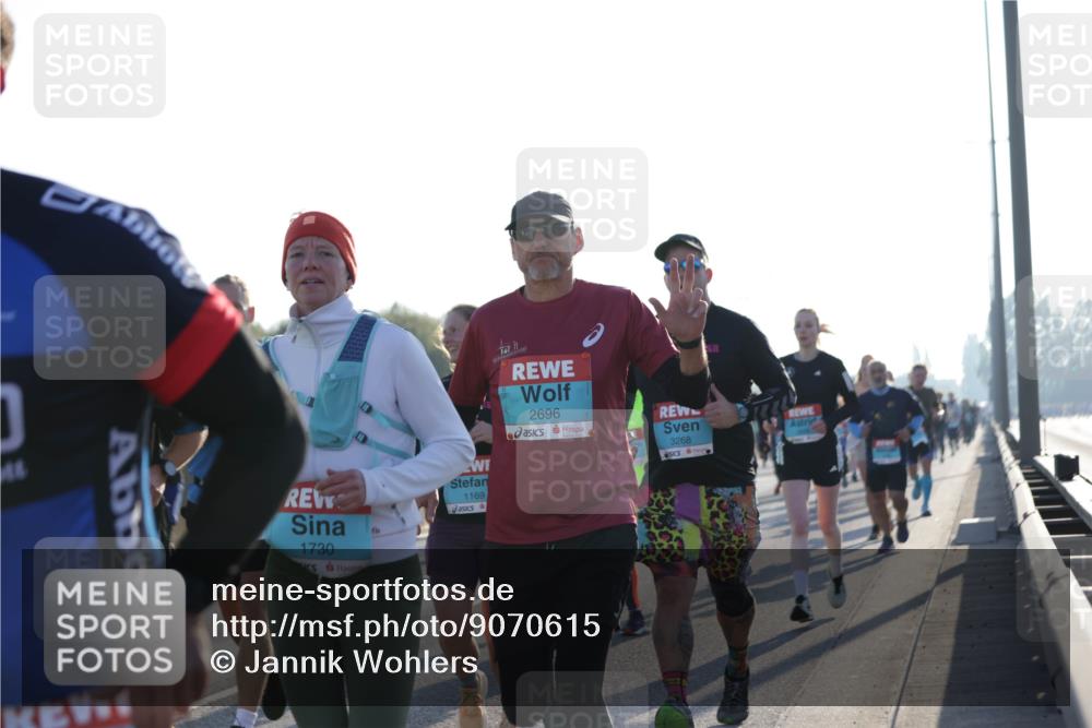 03.10.2025 - Köhlbrandbrückenlauf Jannik Wohlers http://msf.ph/oto/9070615 03.10.2025 09:17:37 Position 3 1730, 1169, 2696, 3268 meine-sportfotos.de