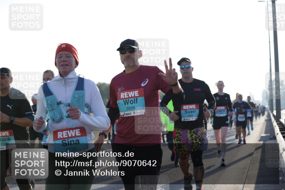 03.10.2025 - Köhlbrandbrückenlauf Jannik Wohlers http://msf.ph/oto/9070642 03.10.2025 09:17:38 Position 3 1333, 1730, 2696, 3268 meine-sportfotos.de