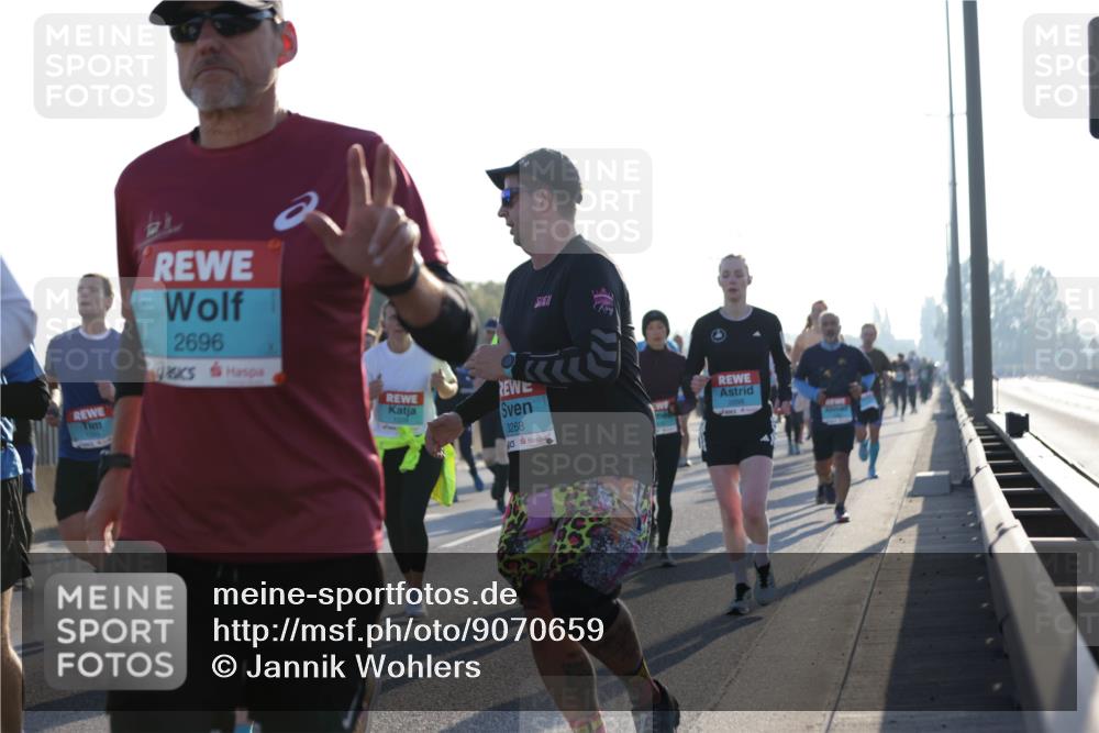 03.10.2025 - Köhlbrandbrückenlauf Jannik Wohlers http://msf.ph/oto/9070659 03.10.2025 09:17:38 Position 3 2696, 2698, 3268 meine-sportfotos.de