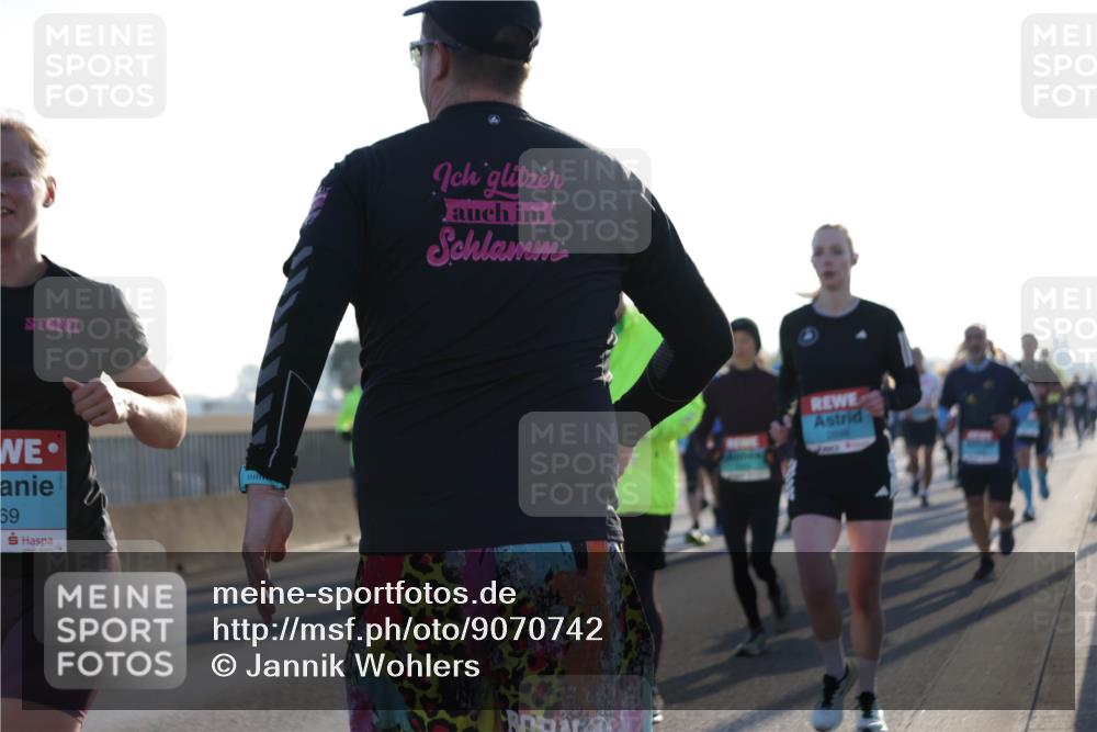 03.10.2025 - Köhlbrandbrückenlauf Jannik Wohlers http://msf.ph/oto/9070742 03.10.2025 09:17:39 Position 3 69 meine-sportfotos.de