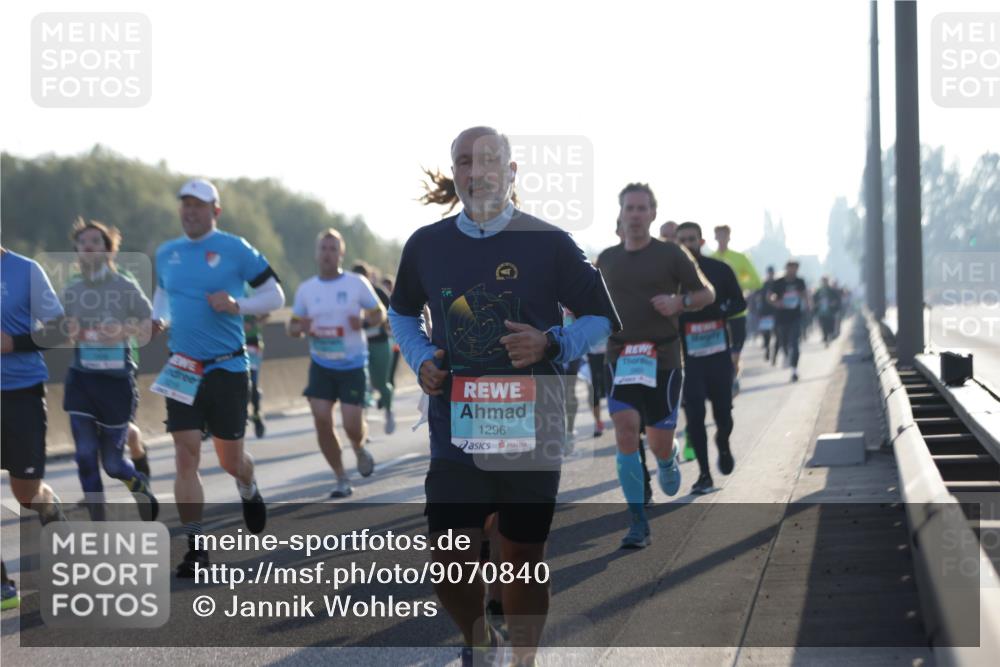 03.10.2025 - Köhlbrandbrückenlauf Jannik Wohlers http://msf.ph/oto/9070840 03.10.2025 09:17:41 Position 3 1296 meine-sportfotos.de