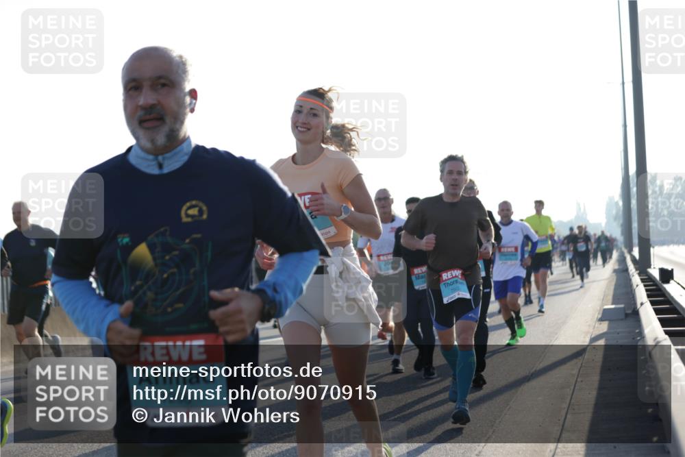 03.10.2025 - Köhlbrandbrückenlauf Jannik Wohlers http://msf.ph/oto/9070915 03.10.2025 09:17:43 Position 3 1296 meine-sportfotos.de