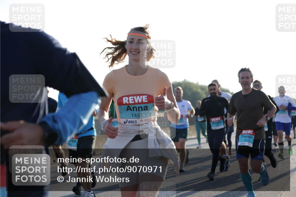 03.10.2025 - Köhlbrandbrückenlauf Jannik Wohlers http://msf.ph/oto/9070971 03.10.2025 09:17:44 Position 3 1437, 2903 meine-sportfotos.de