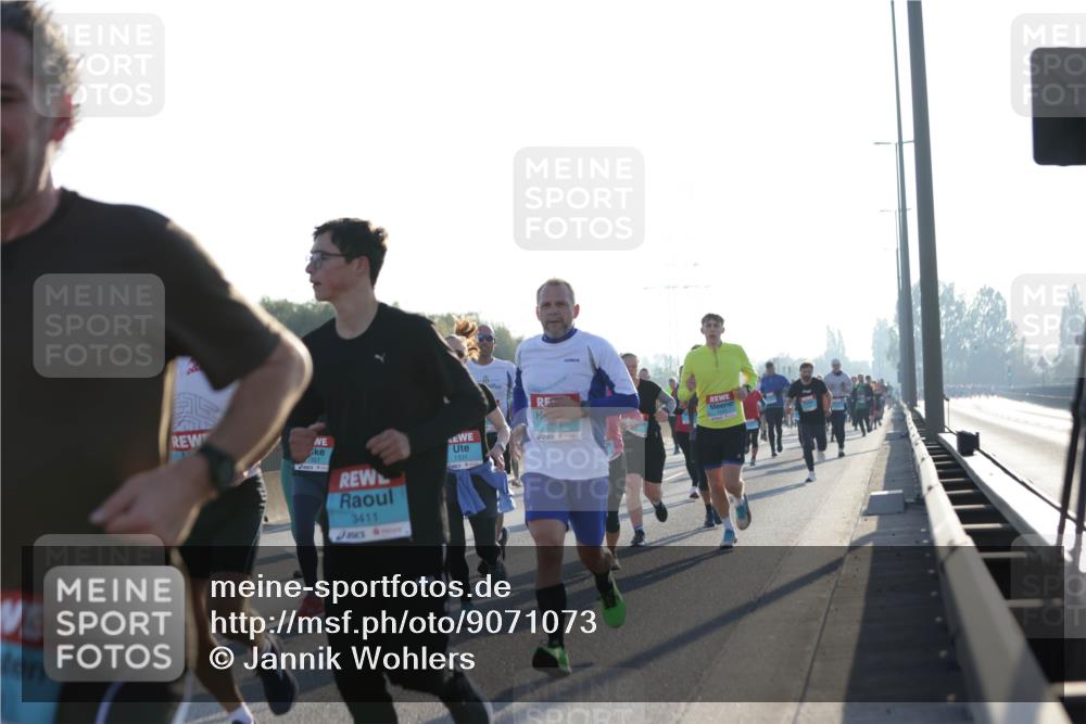 03.10.2025 - Köhlbrandbrückenlauf Jannik Wohlers http://msf.ph/oto/9071073 03.10.2025 09:17:45 Position 3 2716, 1327, 3411, 1331 meine-sportfotos.de