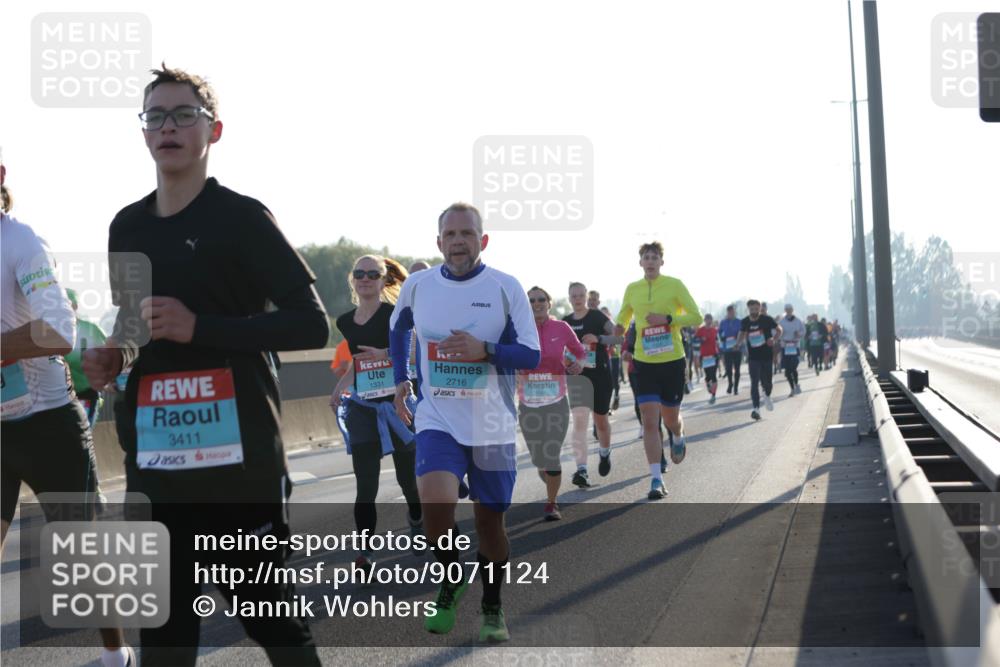03.10.2025 - Köhlbrandbrückenlauf Jannik Wohlers http://msf.ph/oto/9071124 03.10.2025 09:17:46 Position 3 3411, 1331, 2716 meine-sportfotos.de